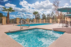 La Quinta Inn & Suites by Wyndham Kingsland/Kings Bay