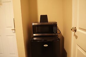 Harbor Inn & Suites