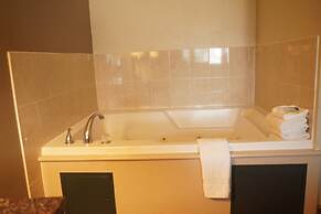 Harbor Inn & Suites