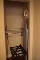 Harbor Inn & Suites