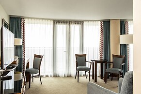 Waterfront Southport Hotel