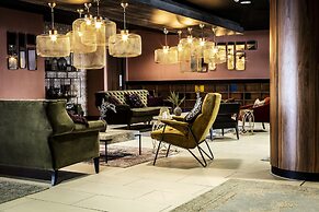 Waterfront Southport Hotel