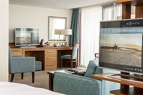 Waterfront Southport Hotel