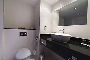 Waterfront Southport Hotel