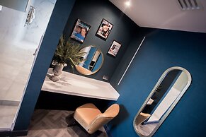 Waterfront Southport Hotel