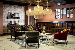 Waterfront Southport Hotel