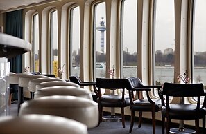 ss Rotterdam Hotel & Restaurants