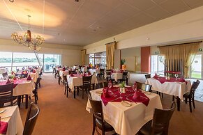 Protea Hotel by Marriott Zambezi River Lodge