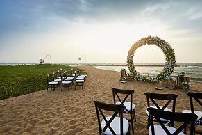 Pegasus Reef - A Beach Resort in Colombo