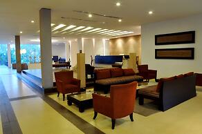 Pegasus Reef - A Beach Resort in Colombo