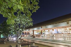 Pegasus Reef - A Beach Resort in Colombo