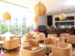 Pegasus Reef - A Beach Resort in Colombo