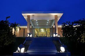 Pegasus Reef - A Beach Resort in Colombo