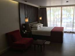 Pegasus Reef - A Beach Resort in Colombo