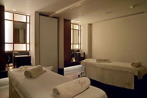 Ajax Hotel