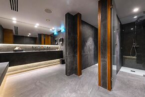 Ajax Hotel