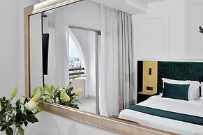 Ajax Hotel
