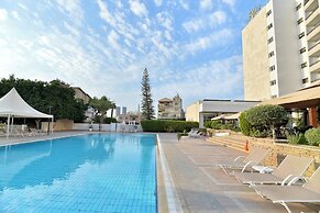 Ajax Hotel
