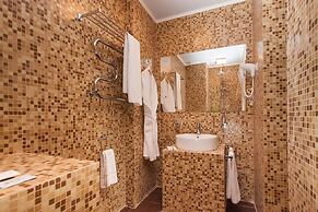 Amaks City Hotel