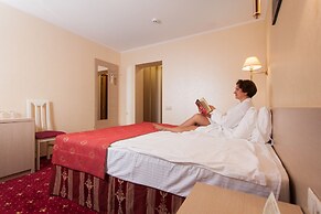 Amaks City Hotel