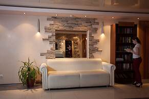Amaks City Hotel