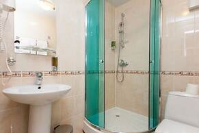 Amaks City Hotel
