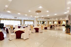 Amaks City Hotel