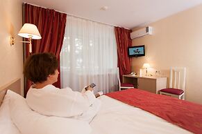 Amaks City Hotel