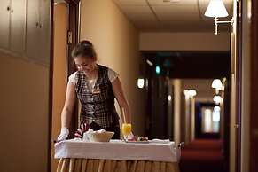 Amaks City Hotel