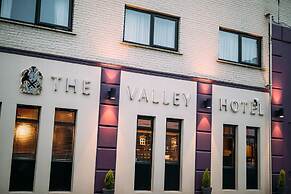 The Valley Hotel & Carriage Gardens