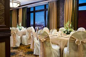 Hotel Julien Dubuque