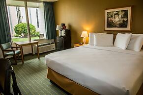 Baymont by Wyndham Fargo