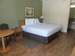 Baymont by Wyndham Fargo