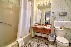 Roosevelt Inn and Suites Saratoga Springs