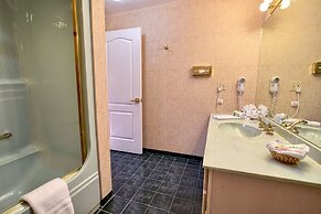 Roosevelt Inn and Suites Saratoga Springs