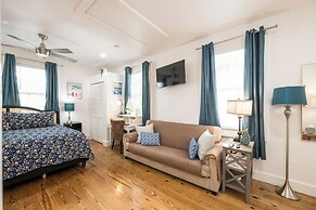 Speakeasy Inn – Adults Only