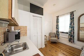 Speakeasy Inn – Adults Only