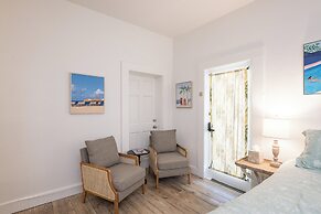 Speakeasy Inn – Adults Only