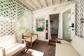 Speakeasy Inn – Adults Only