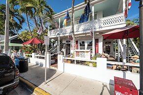 Speakeasy Inn – Adults Only