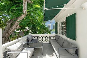 Speakeasy Inn – Adults Only