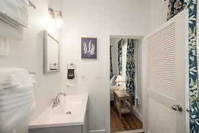 Speakeasy Inn – Adults Only