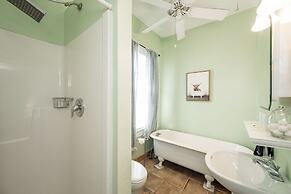 Speakeasy Inn – Adults Only