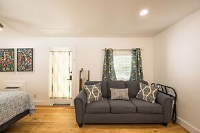 Speakeasy Inn – Adults Only