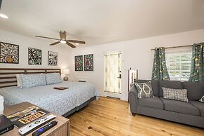 Speakeasy Inn – Adults Only