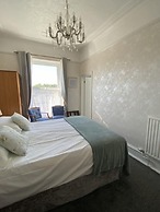 The Shirley - Guest house