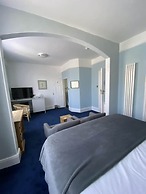 The Shirley - Guest house