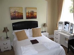 The Shirley - Guest house