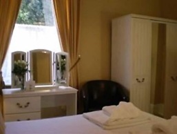 The Shirley - Guest house