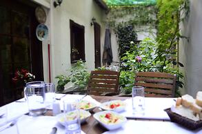 Villa Sphendone Suites